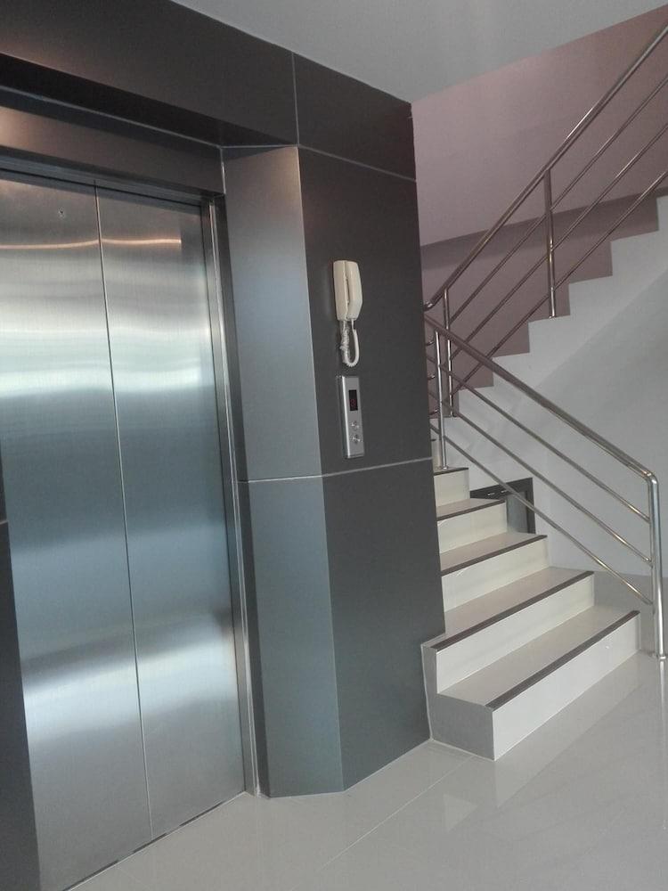 Ud House Aparthotel Udon Thani Exterior photo